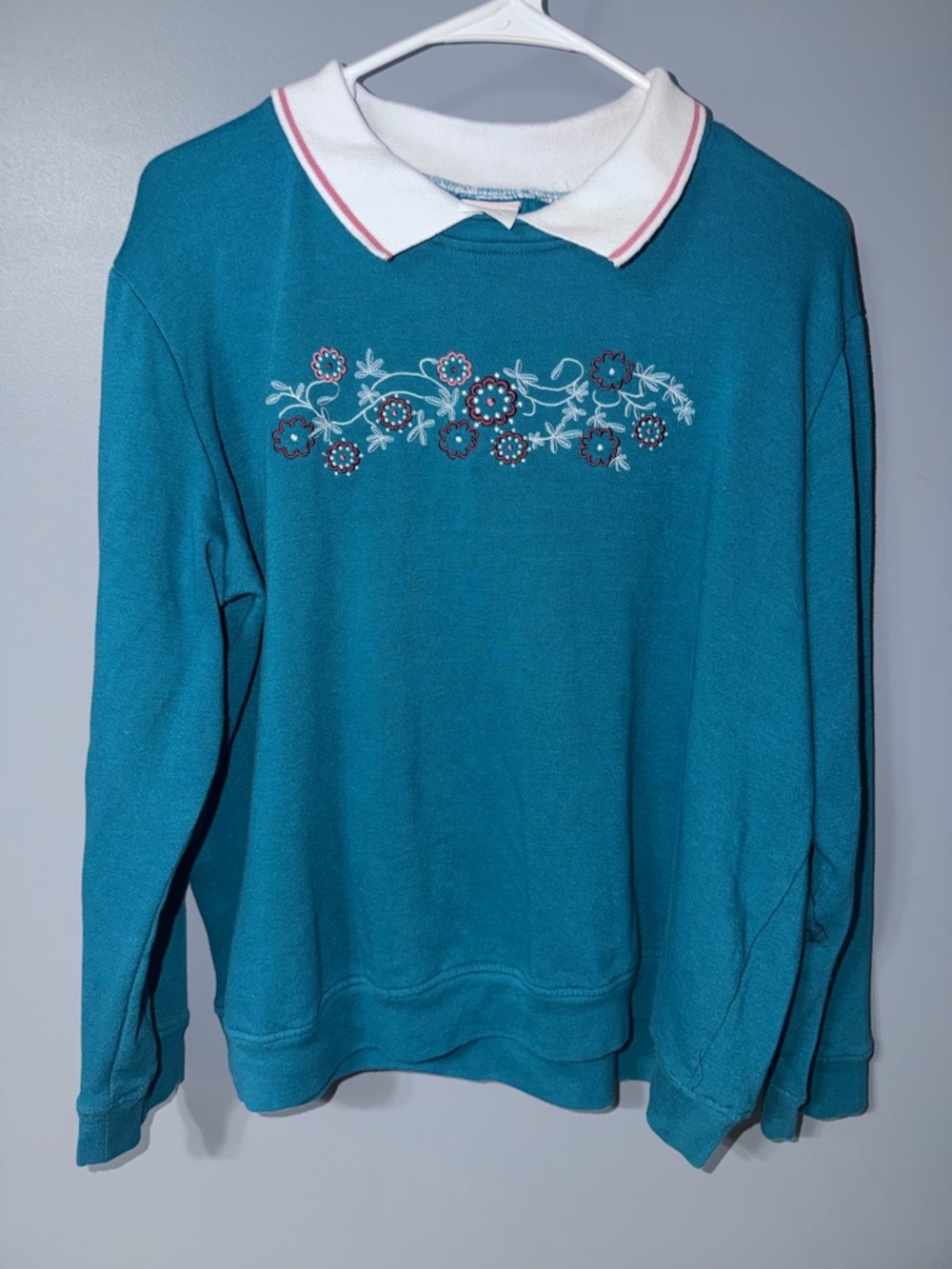 Vintage Teal Floral Embroidered Collared Sweater/Sweatshirt
